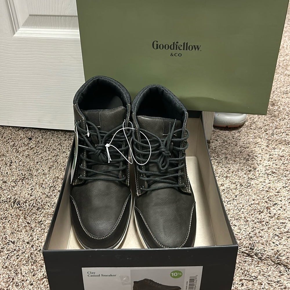 Men’s Shoes